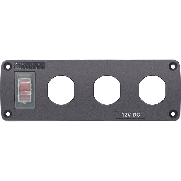 Blue Sea 4367 Panel de accesorios USB resistente al agua - Disyuntor de 15 A, 3 aberturas en blanco [4367]